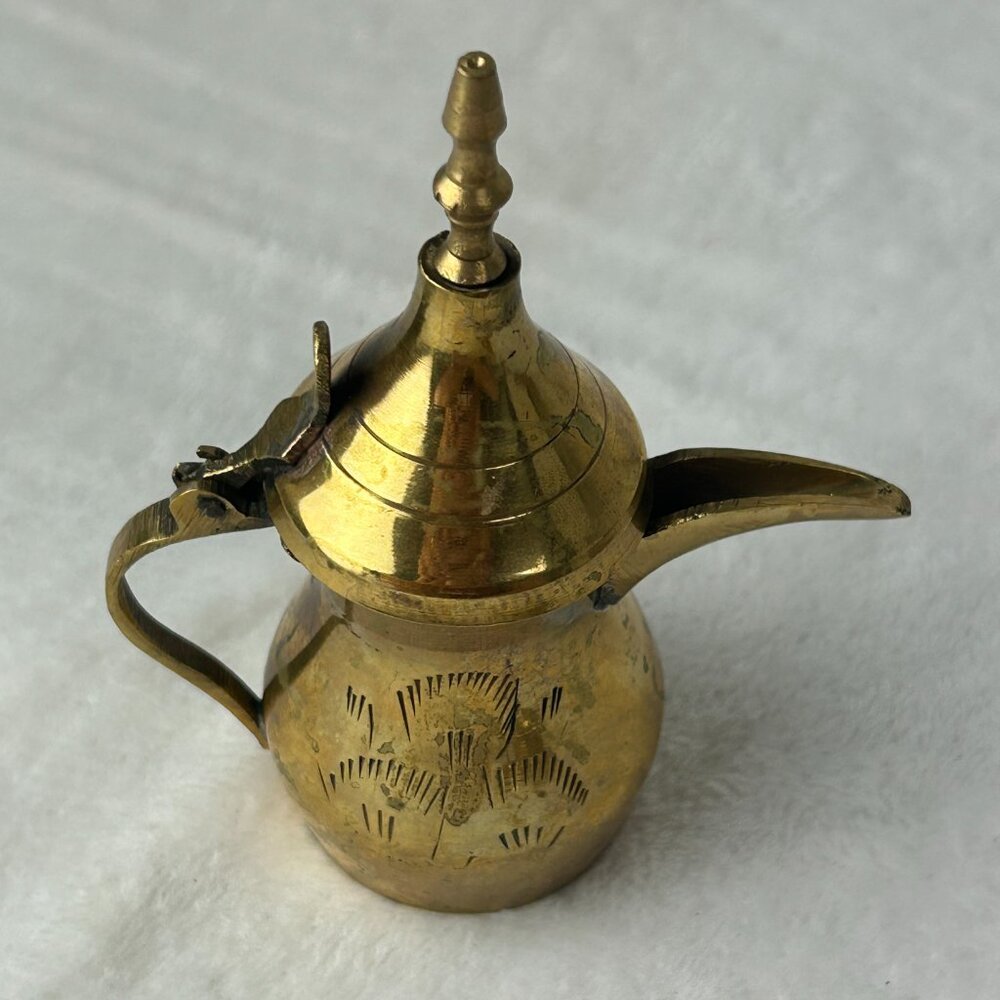 Vintage Brass Dallah Traditional Arabic Coffee Pot / Pitcher.
